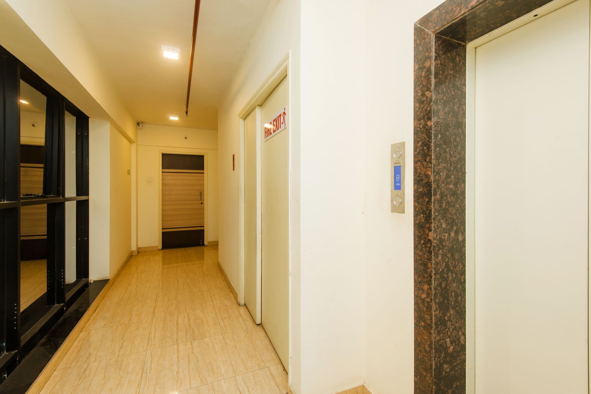 Oyo 11441 Hotel Blue Bells Residency Bombaim Exterior foto